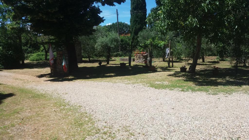 Bed and Breakfast Azzurre Beb Laterina Exterior foto