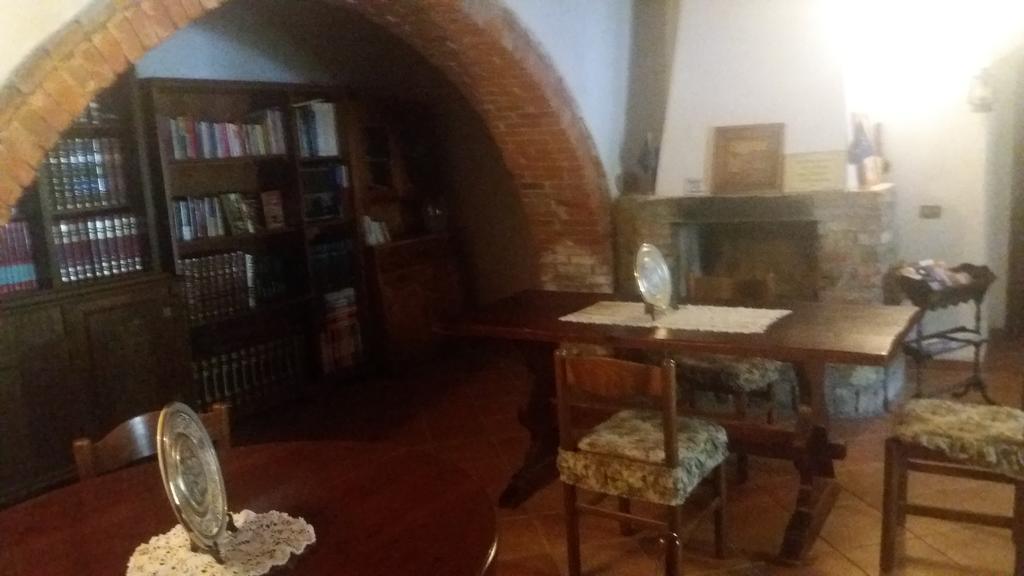 Bed and Breakfast Azzurre Beb Laterina Exterior foto